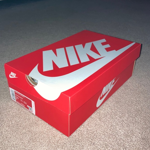 NIKE BOX